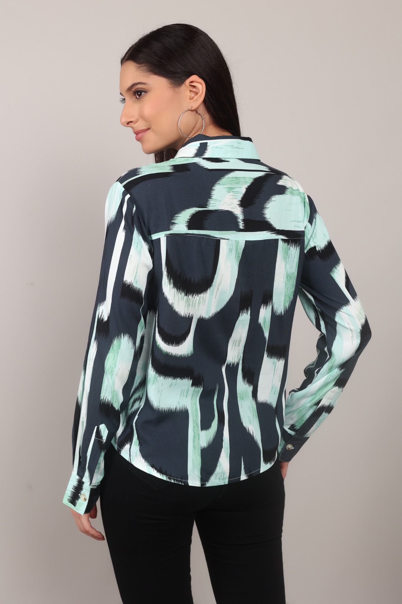 Modyne Abstract Print Button-Down Shirt